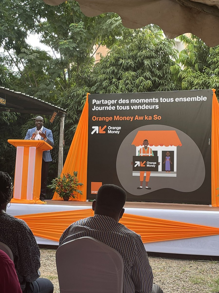 Aissata__TOURE's tweet photo. Orange Money Aw Ka So
Après la journée tous vendeurs, un moment a été dédié pour saluer l’engagement des salariés. Nous remercions nos clients pour l’accueil, vos messages ont été entendus! Nous continuerons les efforts pour votre satisfaction.#Orange #orangemoney https://t.co/oNCw3S4y2n