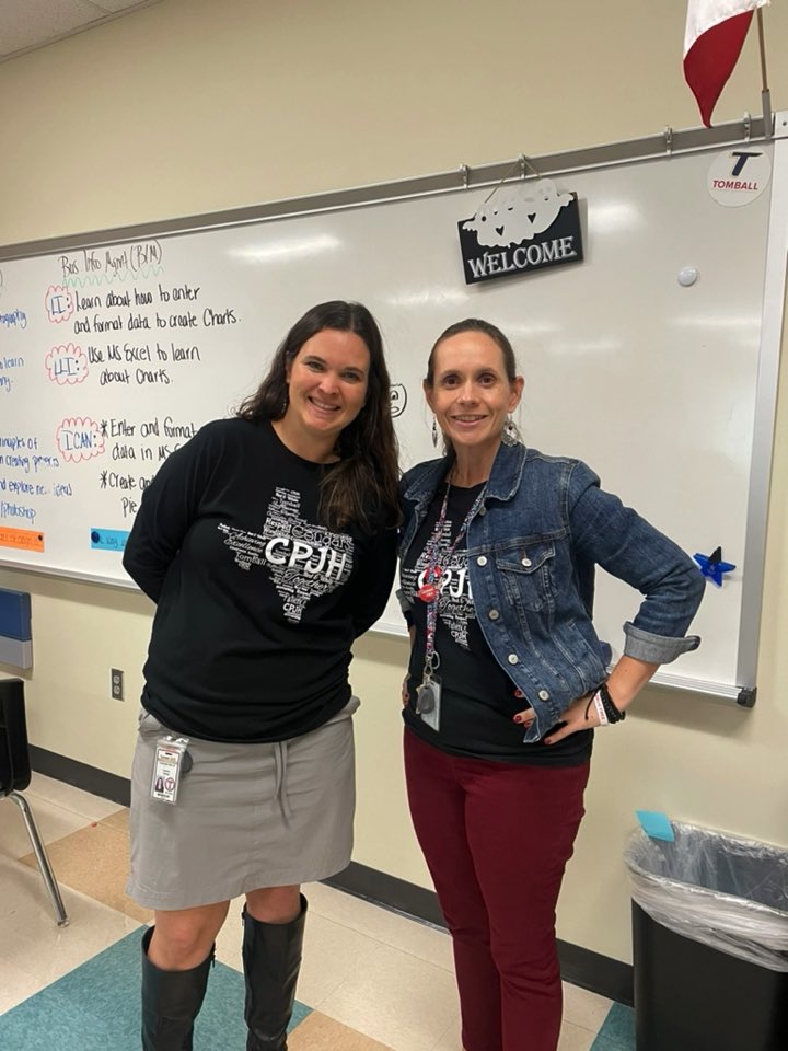 cpjhsterrell's tweet photo. Twinning with my hall buddy for Red Ribbon week! @cpjh_counselors @TISDCPJHS https://t.co/LBWstJEU5V