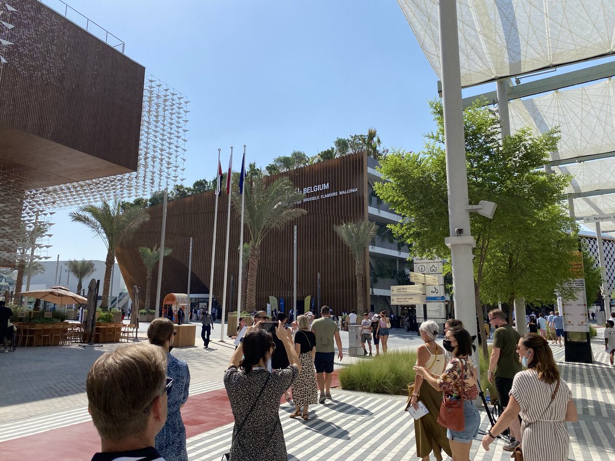 +250 ondernemers die samen <a href="/UNIZO_OVL/">UNIZO Oost-Vlaanderen</a> op missie gaan naar @expo2020dubai = unicum. Meteen de grootste ondernemersdelegatie op Vlaamse Week. Bedrijven uit allerhande sectoren die zich laten inspireren en een blik op de toekomst werpen ism <a href="/JanJambon/">Jan Jambon</a> <a href="/CTillekaerts/">Claire Tillekaerts</a>  @FlandersTrade