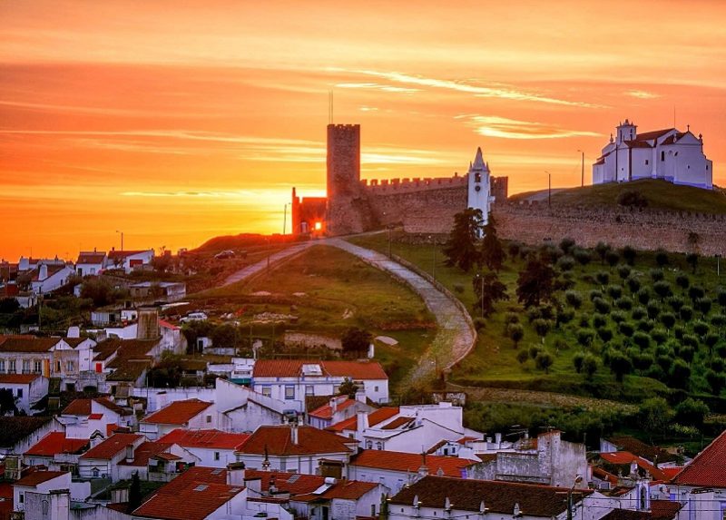 alentejo_1970's tweet photo. Boa noite / Good evening! ✨
Sunset in #Alentejo is beautiful!!! 😍 https://t.co/9ITgliGkt2