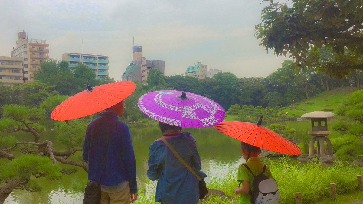 lylasangle's tweet image. The rise of Youtube usage during COVID-19, #vlogs and the loneliness epidemic in young adults is more correlated than you think. 
I share about my personal experience &amp;amp; thoughts on these findings in my latest blog➡️ bit.ly/3CtdsDM 

#Fall21Social