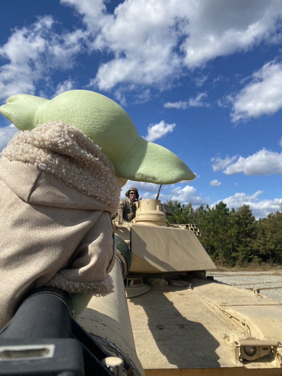 jr_liscano's tweet photo. Oh Grogu “Baby Yoda,” your out of control this rotation! Get back here! You can’t play on tanks that’s for Armor Branch Soldiers & Leaders! #StarWars #BabyYoda #Grogu #ABOLC #ArmorSchool #BestJobIveEverHad #Tankers #TankTwitter https://t.co/mrRl8g3T9I