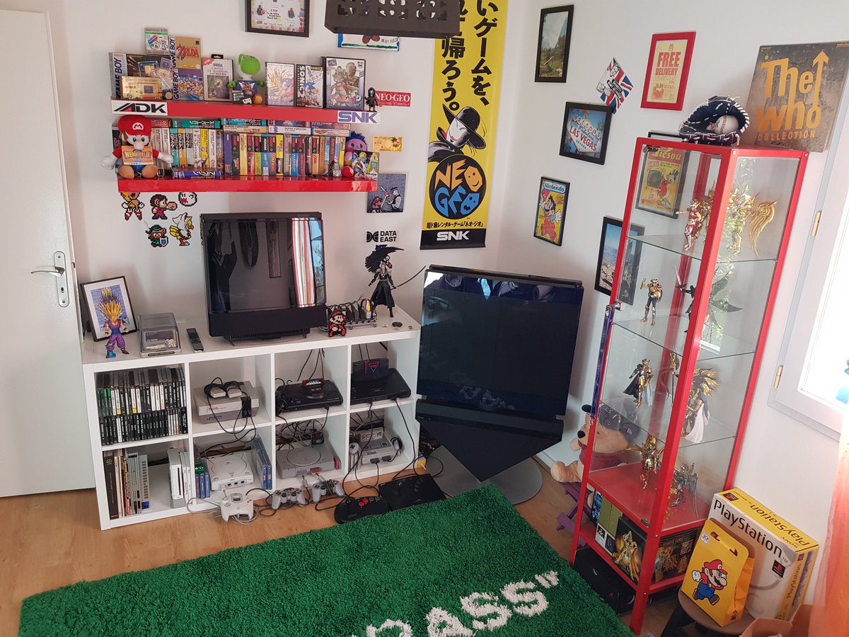 sapinho33's tweet photo. Well, it's done! Welcome to my world! Ready to play!
#retrogaming #retro #gaming #retrogamer #gamer #snk #neogeo #videogames #retrogamers #gamers #videogame #vintage #crt #gamingroom #gaming #bangolufsen #ps1 #Nintendo #sega #playstation #oldschool #mythcloth #SaintSeiya https://t.co/FqSHwA4YWg