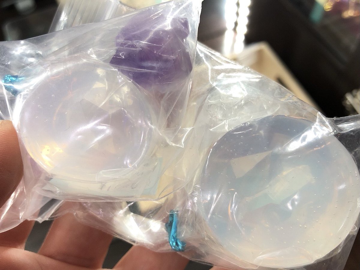 CA_TOKYO's tweet photo. 【作家様の作品在庫状況】

✦kanoline様
ワイヤーとレジンで作られた可愛らしいお花のアクセサリー達🌸
葉っぱから蕾までリアルに作られているので本物の花のような完成度です

✦Caine様
様々な形のモールドがたくさん😍
中には鉱物がセットになったモールドもあります💕
お迎えお待ちしております😊 https://t.co/Ny1c6NmD2Z