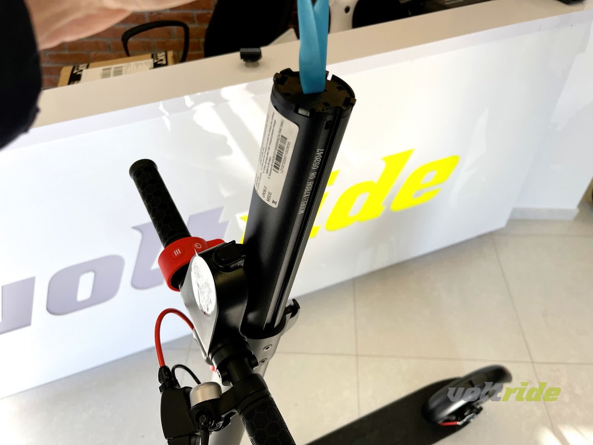 voltride_eu's tweet photo. Replace a discharged battery with a charged one wherever you need? With the HX X7 without any problems. ✔

https://t.co/e1p8bhsr3G

#kixin #hxx7 #electricscooters #escooters #citylife https://t.co/XvAbiXwt85