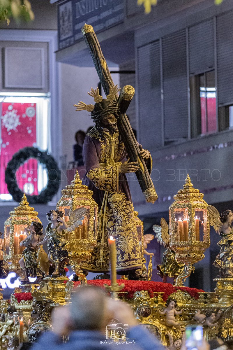 AntonioLB_ph's tweet photo. VIERNES DEL SEÑOR

#TDSCofrade #Sevilla #Viernes #SantaMision2021 #granpoderensevilla #GranPoder #photography https://t.co/zIyA1R5Pbh