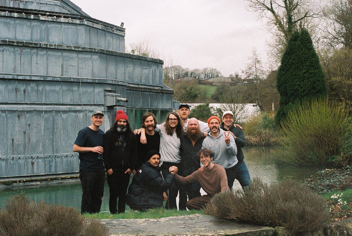 idlesband tweet picture