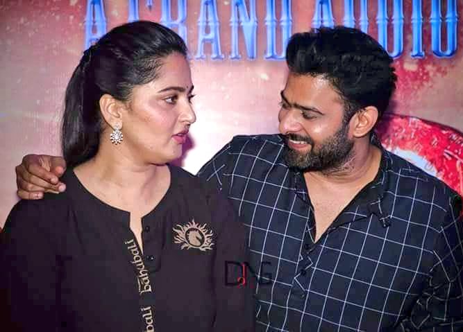 PranuLover237's tweet photo. If you are a Sweetian n U are commenting n trolling #Prabhas then you don't really respect her, because 4 her HE is an important person. &amp; if you are a prabhas fan and if you abuse or insult #AnushkaShetty just realise SHE is the dearest person to him n his family. Respect that. https://t.co/WTvirVfu2U