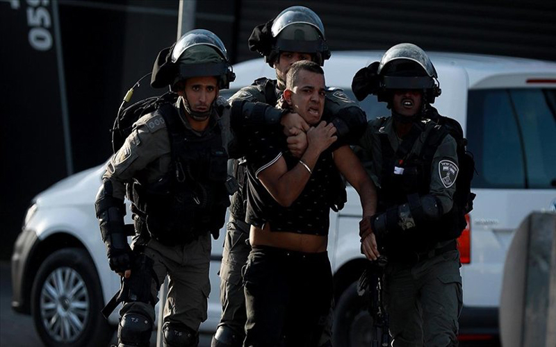 Waqtnewstv's tweet photo. یاسرعرفات کی برسی:فلسطینی ریلی پر اسرائیلی فوج کا حملہ،46 فلسطینی زخمی
https://t.co/mllXMrsmzi
#OccupiedPalestine #YasirArafat #Rally #Palestinians #DeathAnniversary #IsraeliCrimes #Torture #PalestinianUnderAttack #PalestinianLivesMatter @pmofa @DrShtayyeh @UN @IDF @IsraeliPM https://t.co/FrMx9ESHCK