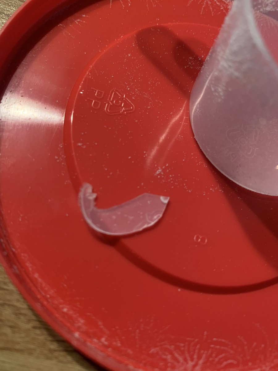 .@SlimFastUK what the hell…?  this is the *second* piece of plastic I have found in your shakes! Not good enough!