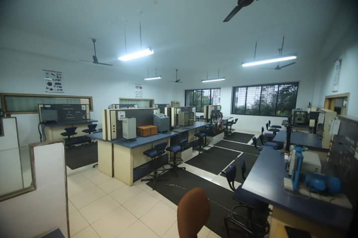 LTCE_Official's tweet image. From the campus!

#computerlab #practicalclasses #classes #ltce #navimumbai #mumbai #maharashtra