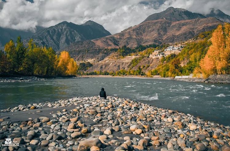AlpsTours's tweet photo. Autumn Colours & the River Chitral π
πKalkatak- Chitral π΅π°
π· Salman Khan
Chitral And Kalash Tour Packages
Contact +92 301 5060936
#BeautifulPakistan #Chitral #Autumn #Pakistan #Travel #alpstours #chitraltourpackages https://t.co/RjGRgQn0tA