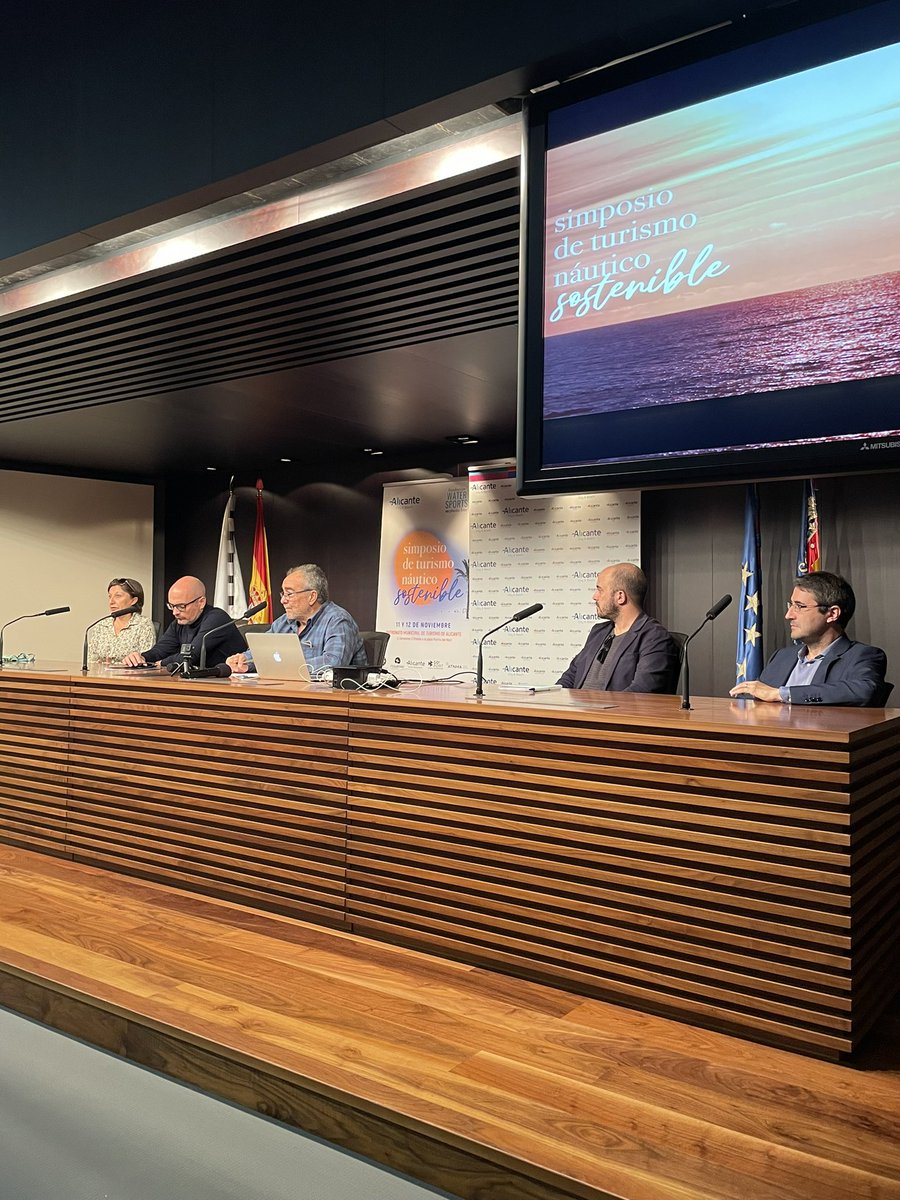 “¿Juegan los medios de comunicación un papel importante en la sostenibilidad?” 
Moderador: <a href="/PedroSardina/">Pedro Sardina 🇪🇸 🇺🇸</a> 
Debaten: D. Héctor Esteban,
<a href="/Clizan2/">Carmen Lizan</a>, <a href="/dmartinezjorda/">David Martínez Jordà</a> y <a href="/_ssampedro_/">Sergio Sampedro</a>