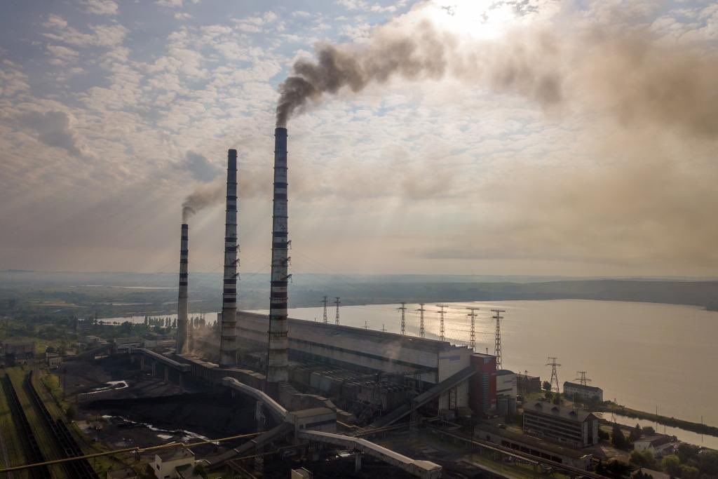 How to help the transformation of coal regions in #WesternBalkans &amp; Ukraine?
<a href="/EU_ScienceHub/">Testing</a> analysis shows high dependence on coal &amp; up to 6⃣4⃣ thousand jobs at risk by 2030 – the results will support transition strategies for cleaner alternatives 👉 europa.eu/!CCFUPd