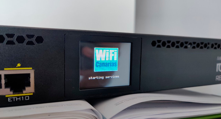 WiFiCanarias's tweet photo. 🆕 Nueva entrada en nuestro #blog #SinCables.net ➡ Branding: cambiando logos (y algo más) en #Mikrotik 🌐 

https://t.co/bhPpVDcB3Y https://t.co/ITkmzYATRj