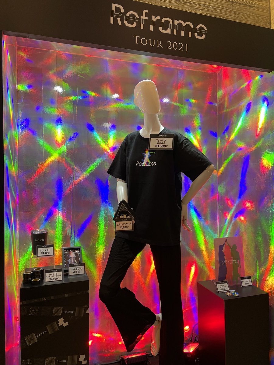 line_cube's tweet image. キラキラ✨✨

ロビーでお出迎え🥰

 #ReframeTour2021
