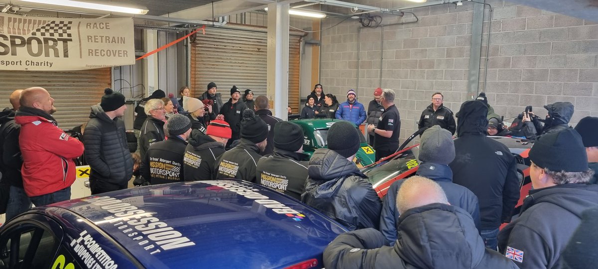 MM_RoR's tweet photo. "When you leave, you will leave in a better place. Everyone is here for a purpose." 
One community, one cause, 50 hours of racing. Let #RaceOfRembrance begin!

#RaceRetrainRecover #recoverysport #driversbriefing https://t.co/FI4sC1dxr8
