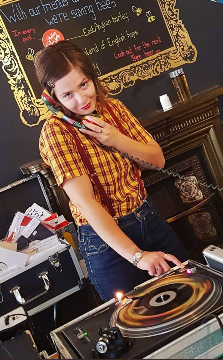Burai_L's tweet photo. Skinhead girls are beautiful and dangerous #subculture #RealSkinhead #streetpunk #SkinheadReggae #skinheadgirls #PunksAndSkins #TraditionalSkinhead #Oi #Trojan #TrojanRecods #MusicIsLife #TrojanSkins #rudegirs #SpiritOf69 #SHARP #FCKNZS https://t.co/9K6dfbI9Ru