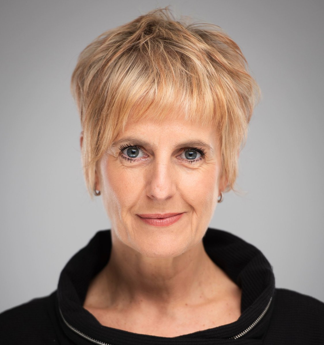 Keeley Harker (@keeleyharker) on Twitter photo New Hair. New Headshot. Thanks to the fabulous <a href="/graemebraidwood/">Graeme Braidwood</a> #headshots #actor #theatre #tv New Hair. New Headshot. Thanks to the fabulous <a href="/graemebraidwood/">Graeme Braidwood</a> #headshots #actor #theatre #tv