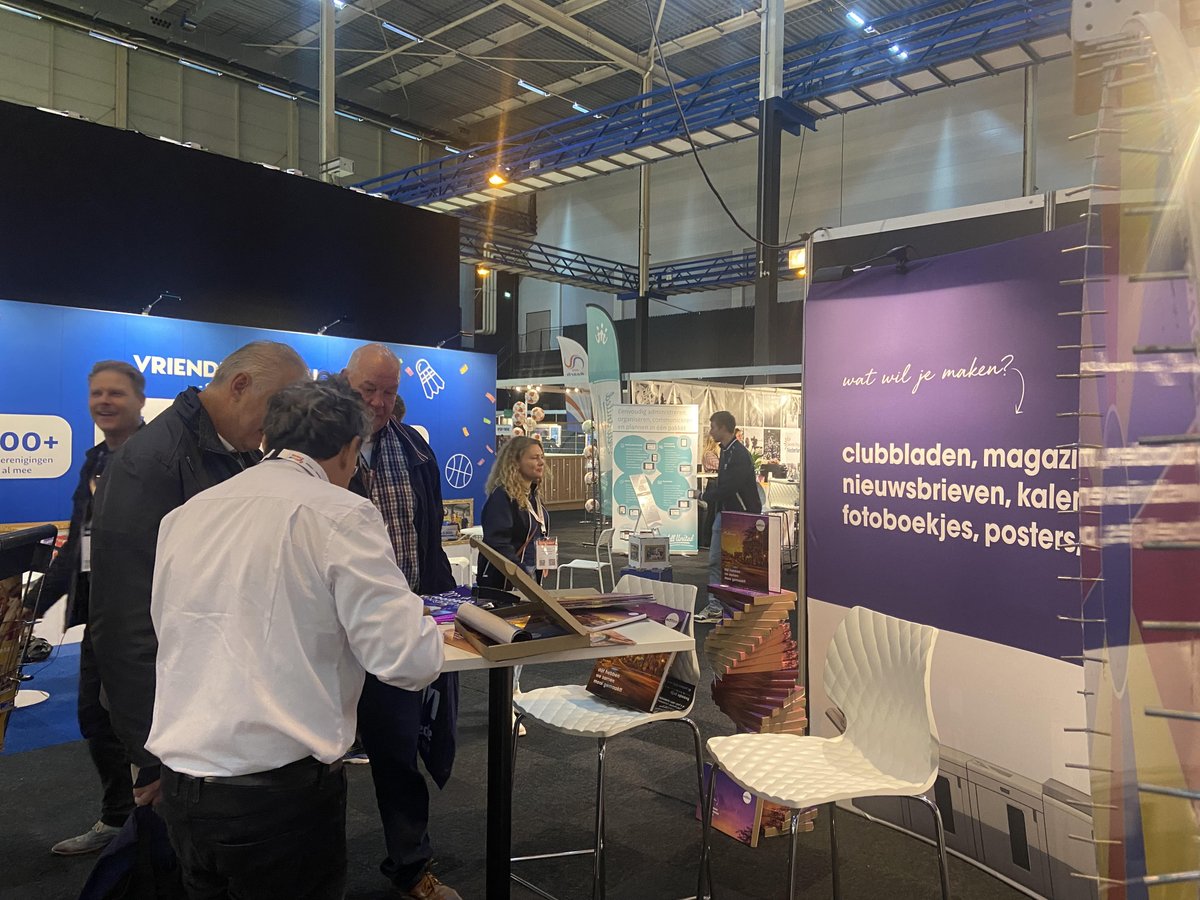 Het was een prijzencircus bij onze stand op de <a href="/SportBeurs/">Nationale Sport Vakbeurs</a> afgelopen woensdag. Het was fijn om op deze manier weer fysiek in contact te komen met de vele sportverenigingen in Nederland. Bedankt voor jullie komst en enthousiasme! editoo.nl #communicatie #drukwerk