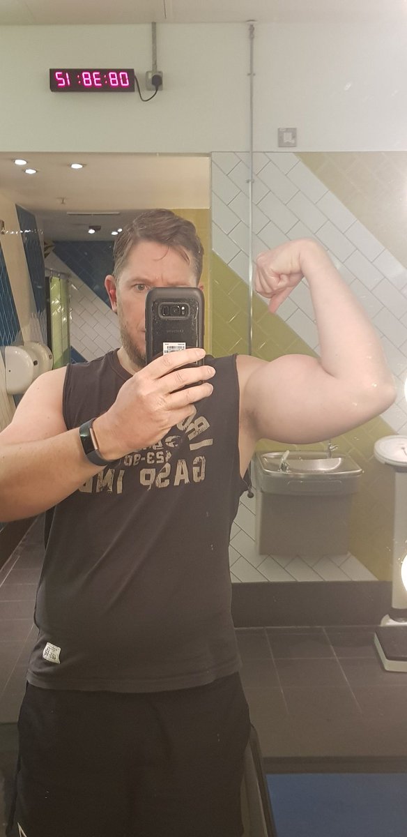 GavinWi79234383's tweet photo. Do I have big arms yet? ๐๐ช Good little arm session to finish the week #thepump feels gooood ๐ช๐ช๐ช๐ช what we all hitting this #flexfriday๐ช ?
#bodybuilding #muscles #bigmuscles #bigbiceps #biggerisbetter #operationgetbig #biceps #triceps #gethuge #fitness #FitnessMotivation https://t.co/zHHLEnFygP
