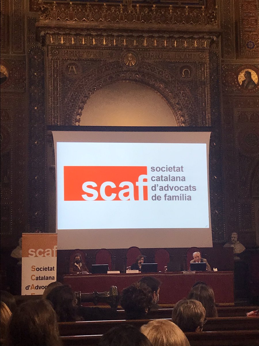 XVIII Jornades de Dret de Família de Barcelona a Paraninf edifici històric de la <a href="/UniBarcelona/">Universitat de Barcelona</a> #JornadaSCAF #MalgratLaPandemia.
Hem tornat a la presencialitat i amb bons ponents i temes d'actualitat, com sempre.
Gràcies <a href="/SCAF/">Chris Holding</a> per la vostra feina; molt bona organització!