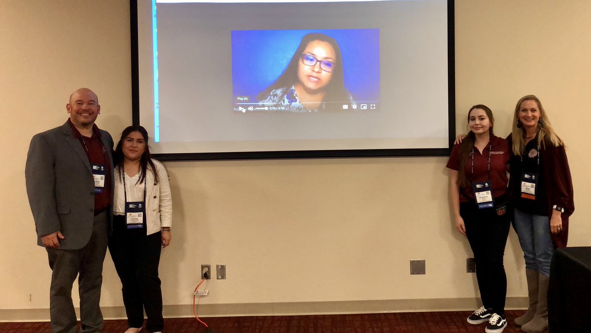 DrMandyStewart's tweet photo. Team Juntxs at #LaCosecha2021 sharing the UNT/DISD/TWU collaboration that brought about the Bilingual Homework Hotline to support bilingual students and families. https://t.co/dYp3iYVHN0