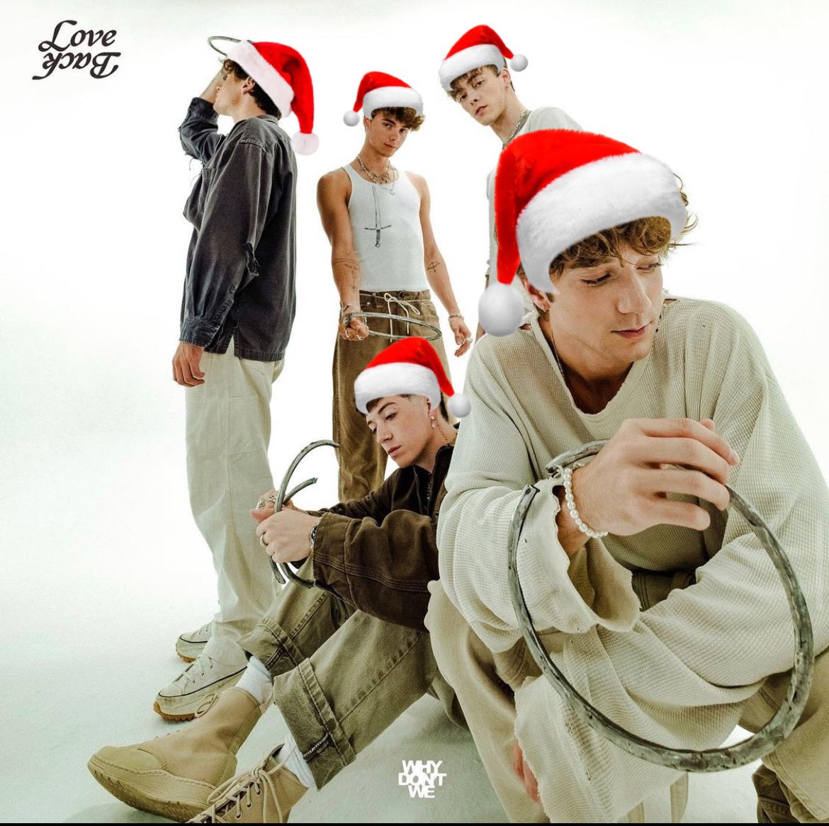 imsxlly's tweet photo. within a few hours @whydontwemusic and the whole fandom went from 

this 🖤🔙👼🏼        to           this 🎄🎅🏼🌟 https://t.co/b3kvF3OzqN