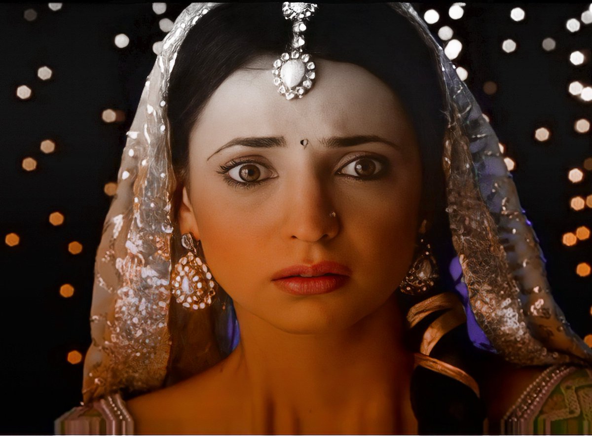 bestofkhushi's tweet photo. Hairaan                      pareshaan https://t.co/1lzsIjZrMu