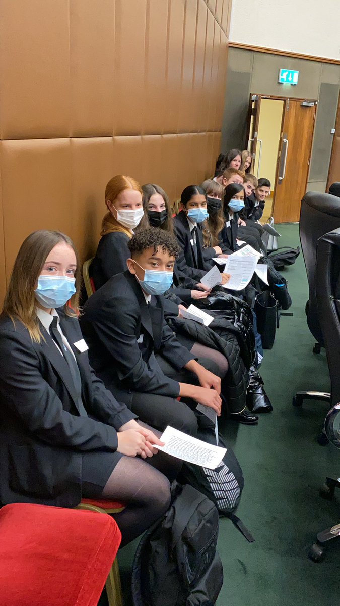 Geog_pha's tweet photo. Our year 9 Geographers taking on the negotiations representing Saudi Arabia 🇸🇦 and Japan 🇯🇵 at the mock COP26  conference. Thank you @InterClimate #ClimateCrisis #COP26 #COP26Glasgow #ClimateEmergency  #FutureLeaders     #proudteacher https://t.co/dkJSww5wvf