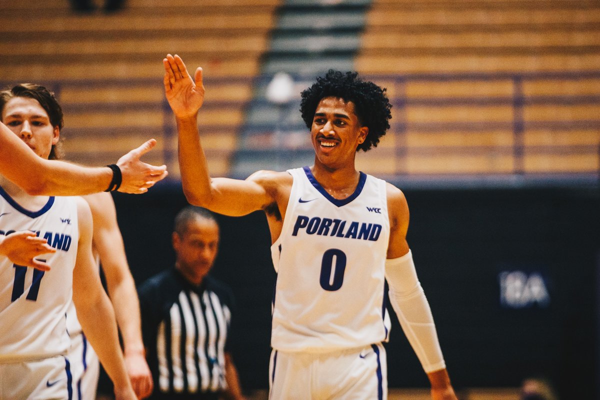 PortlandMBB's tweet photo. All smiles in Chiles #WeArePortland #GoPilots https://t.co/76HdxETc9V