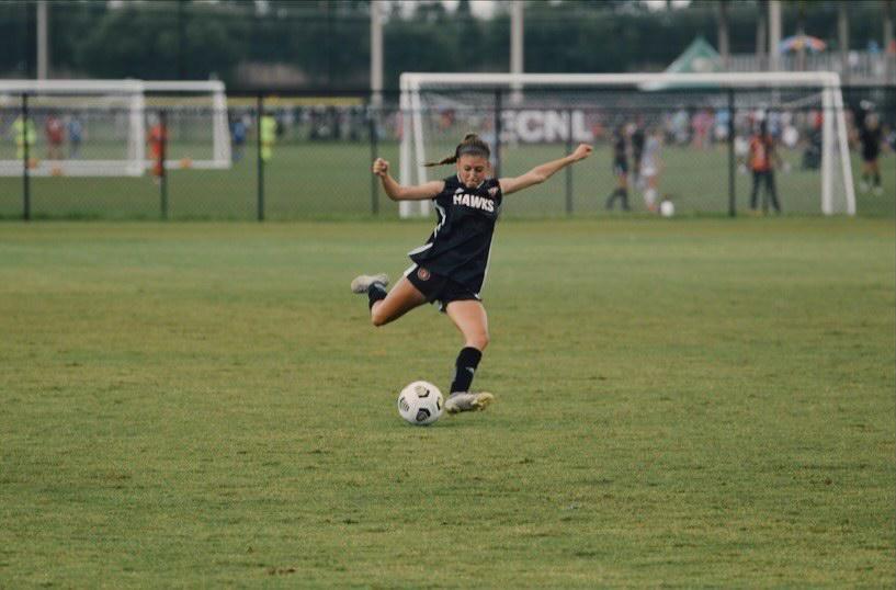 wearesoccer_mi's tweet photo. #MIWSocCommit #ClassOf2022
Grace Sampson
Midfielder
H.S. Team: @SoccerHolt
Club Team: @Michigan_Hawks
Committed to @OaklandWSOC https://t.co/v9JYmHL4i1