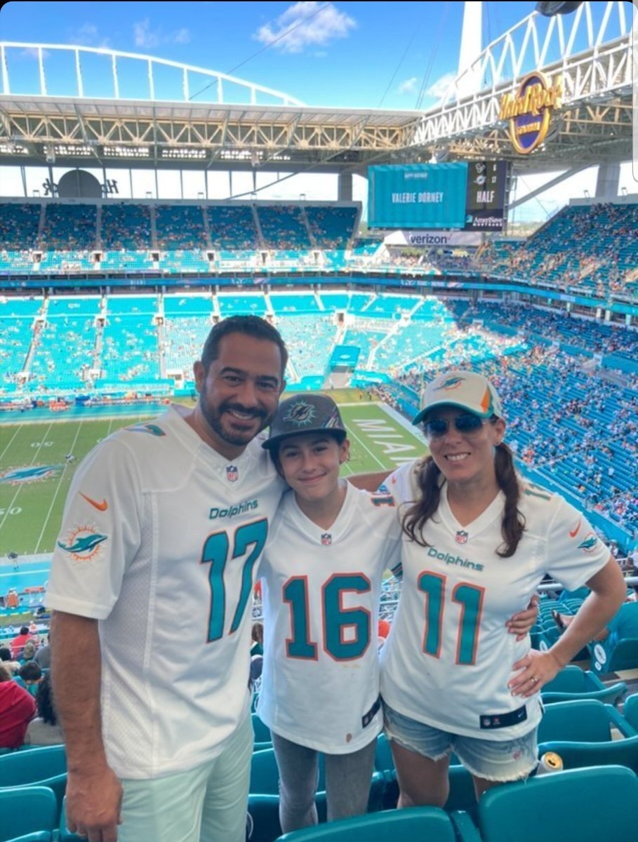 LicFichas's tweet photo. @Csarmerc10 @Tamedamus Me tocaron 2 Ws tocayo!!! #FinsUp

(Ahora como duelen las derrotas de IND, LV, JAX y ATL...digo) https://t.co/2a2CLImawm