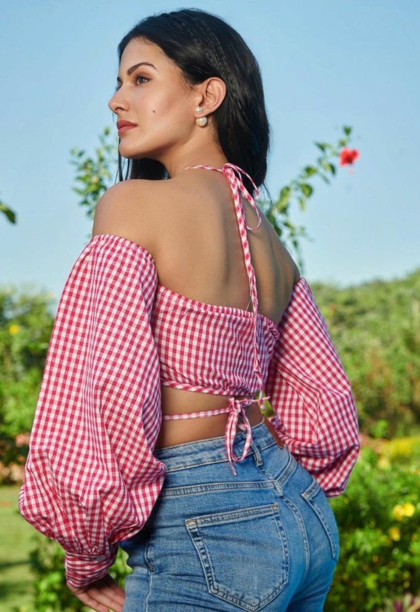 acviralhub's tweet photo. AMYRA 🔥😍🔥 https://t.co/PlpsODn4PK