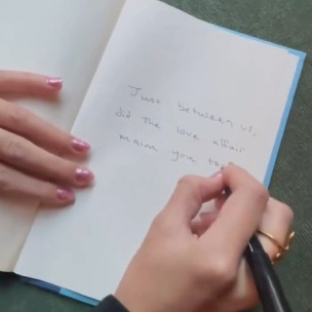 TSwiftNZ's tweet photo. 🎶 | “Just between us, did the love affair maim you all too well? Just between us, do you remember it all too well? Just between us, I remember it all too well.” - lyrics from #AllTooWellTenMinuteVersion https://t.co/gbkES2RbYP