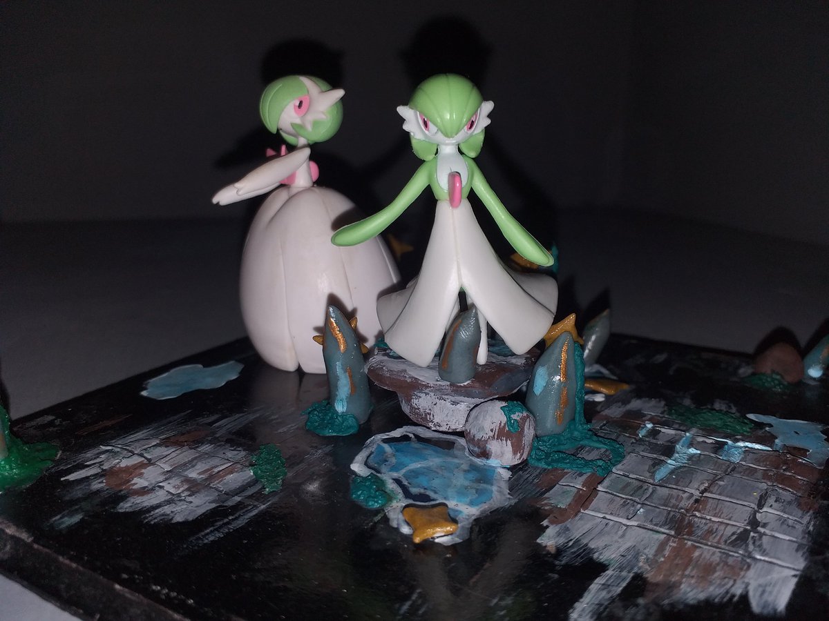 danteart5456448's tweet photo. Perdón por las malas fotos ya que laß estoy tomando de noche pero ya esta lista esta base para estas chicas

#pokemon #gardevoir #art #figurebase https://t.co/1SCnWpFAVW