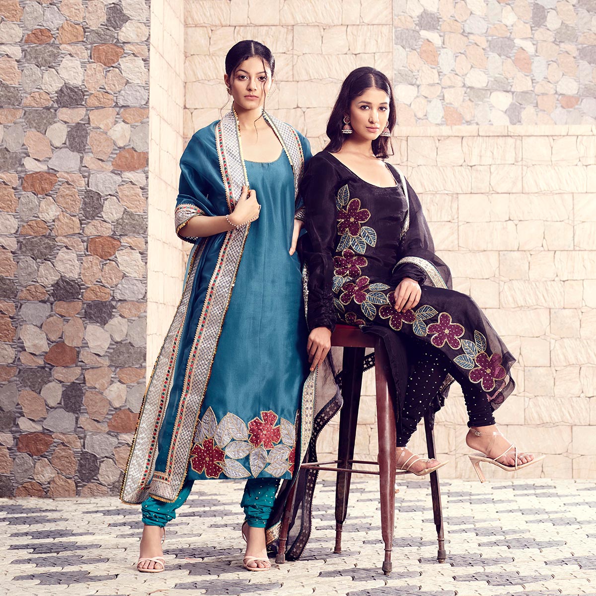 AnayuLabel's tweet photo. Alluring looks that weave a spell. Floral-inspired suit sets from ANAYU's newest Festive collection - Petunia and Blossom. Crafted in pure fabric with floral embroidery for that enchanting aura.
.
.
.
#Anayu #AsPureAsYou #AnayuByAyushiSingh #AnayuLabel #Pure #Purity #AyushiSingh https://t.co/mGf17Rhf9V
