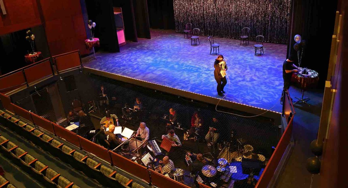 dmcstageleft's tweet photo. When stage acting, make sure to always have one foot pointed towards the audience! #actingskills
#actingtips https://t.co/wxDGu5ylyq