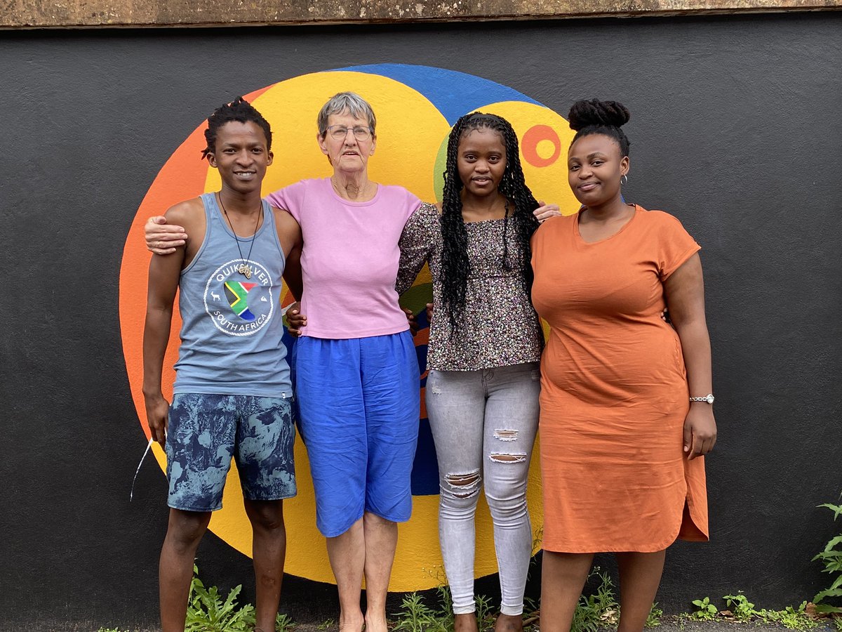 umcebodesign's tweet photo. Yesterday had the pleasure of helping (three Final Year Fine Art Students from DUT): Tema Ndzimandze; Andile Zulu and Lindiwe Mbambalala - with an interview with us and Lyn McIlvaney (a Community Volunteer). The students needed the information for their CSR assignment. https://t.co/gSRnZ8HjIi