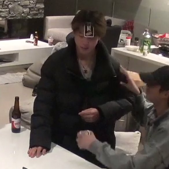 FD-PT0mVgAIgx0J?format=jpg&name=small