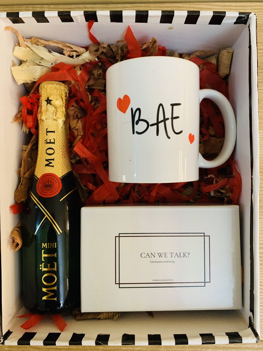 Lafeteplug's tweet photo. ‘My Heart can’t afford to just be friends, Will you be my Girlfriend?’ 

Girlfriend proposal package 😍😊

Share with us your perfect ideas for a girlfriend proposal package in the replies!! 

#lafête
#giftplug
#girlfriendproposal 
#love https://t.co/jARixc7iLw