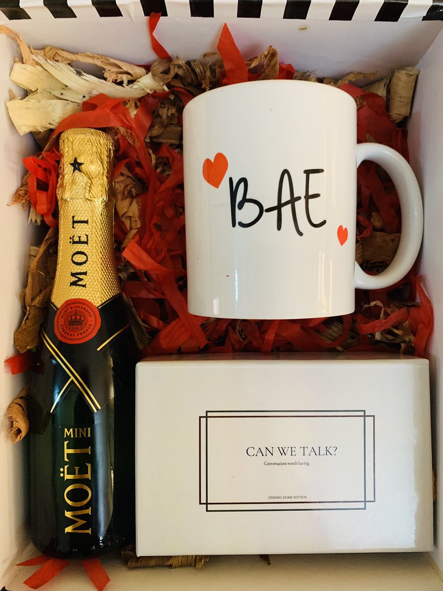 Lafeteplug's tweet photo. ‘My Heart can’t afford to just be friends, Will you be my Girlfriend?’ 

Girlfriend proposal package 😍😊

Share with us your perfect ideas for a girlfriend proposal package in the replies!! 

#lafête
#giftplug
#girlfriendproposal 
#love https://t.co/jARixc7iLw
