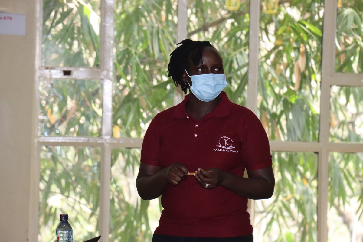 ReliAfrica's tweet photo. @MercyNgeno1 from @KakenyasDream shares with LCT TaRL group members what their organisation is doing in ensuring continuity of learning in Kenya. #RELILearning https://t.co/e4EsC5Haxw