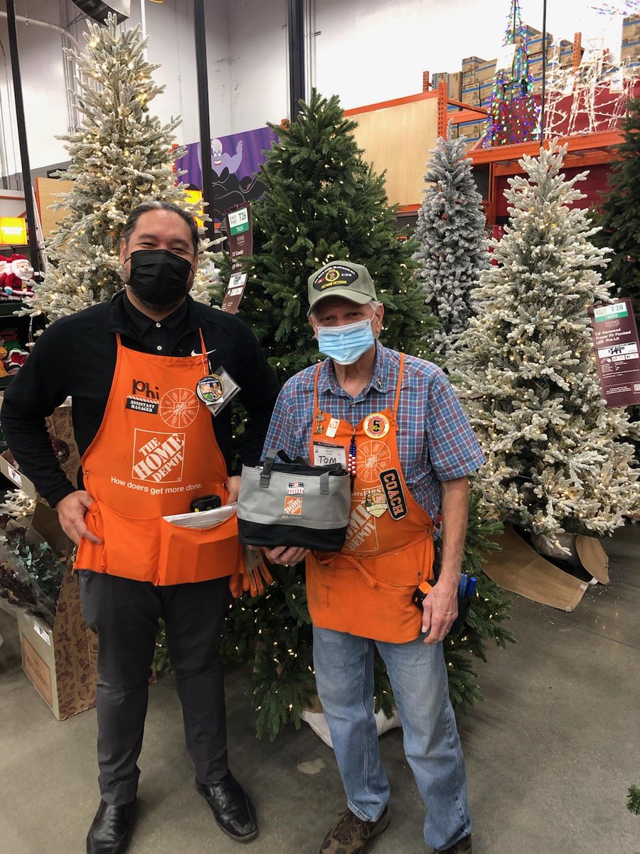 THD_Fee's tweet image. In honor of Veterans Day, here is a gift to our veterans at 0603. Thank you for all you do for The Home Depot and what you did for our country. @AlexPula @HD_Watts @downeypackerfan @KennethB_THD