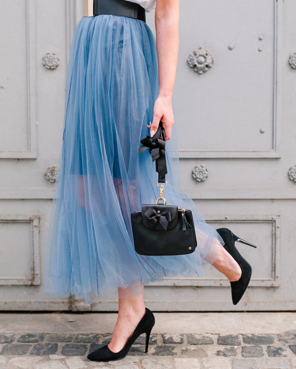 LABEKA_Official's tweet photo. Step into the Weekend! (i love that pic with our lovely COCO Collection!)

#lovelyleathergoods #handmade #design #bag #madeingermany labeka #simple #unique #elegant https://t.co/FjpqkbLbXG