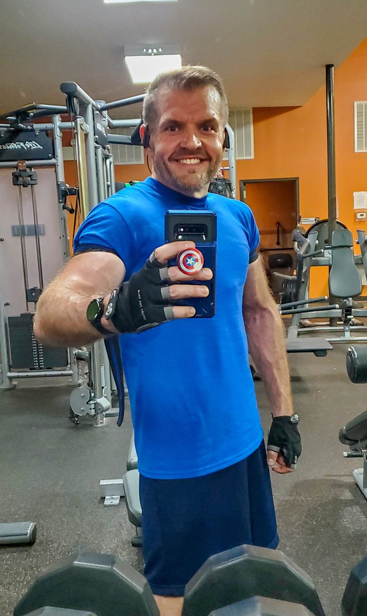 christoohey's tweet photo. Those Bayesian Cable Curls tho...
#MyUpgradeInProgress #gymSelfie #fitness #workout #WeightLifting https://t.co/Q0KpXzAqUN