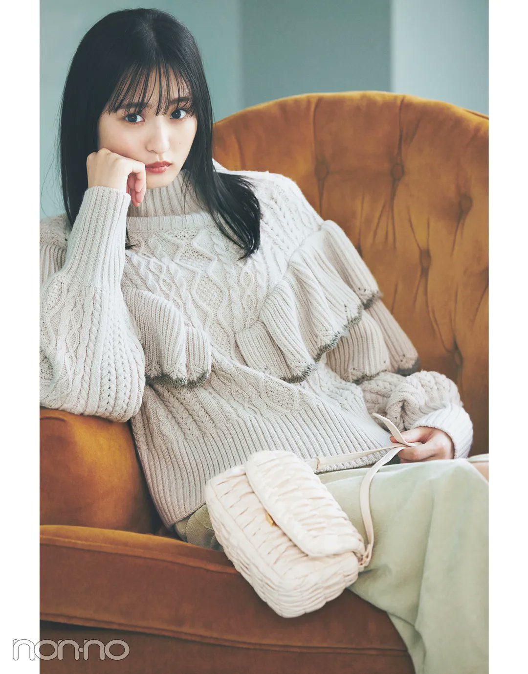 乃木坂46 ノースリニット Amazon.co.jp: 乃木坂46 川﨑桜 ノースリーブニット 生写真