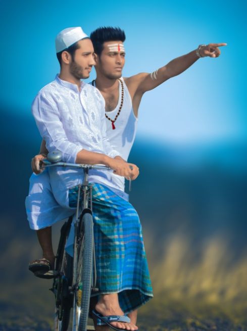 SunnKabira's tweet photo. Incredible India!!!
.
.
#peace #hindumuslimfriendship #harmony #communalharmony #spreadlove #nohate #Brotherhood #Hinduism #Islam #Unity #hindumuslimunity #SCIENTIST https://t.co/KJ3hvgT4WQ