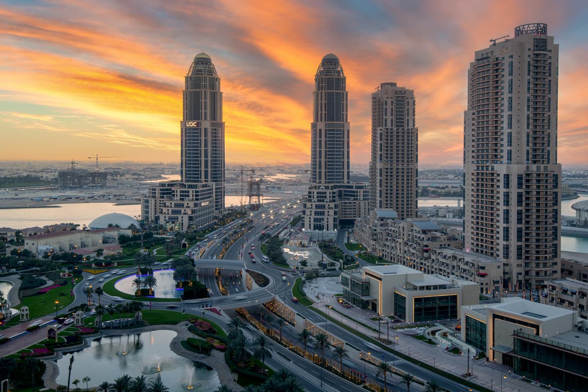 qatarliving's tweet photo. In a virtual seminar yesterday, @MOI_QatarEn shed light on the requirements for obtaining visit visas for family and relatives.
#Qatar #VisitVisa #Family #Relatives #QatarLiving 
https://t.co/wKZsSmgCPw https://t.co/WaWjB7jbIl