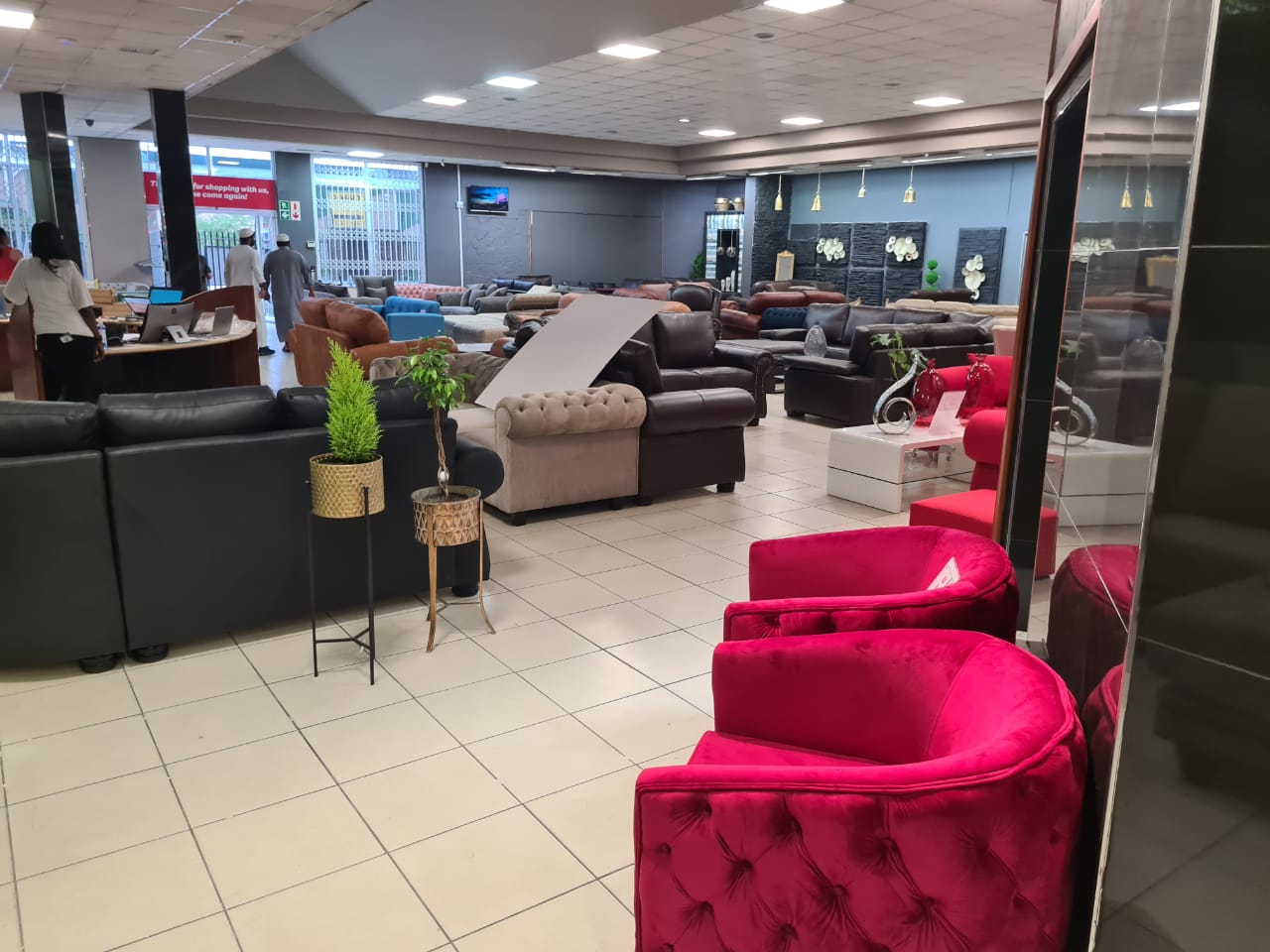 Decofurn springfield sale